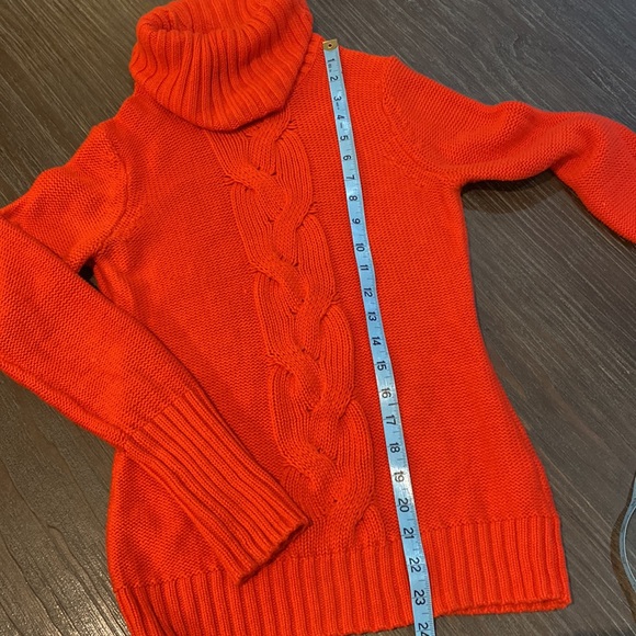 Gap ladies turtleneck sweater in beautiful orange. Size extra small. - Picture 7 of 7